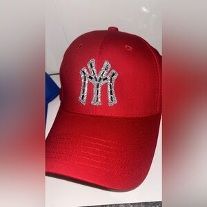 Womens Diamond Logo  NY Baseball Cap